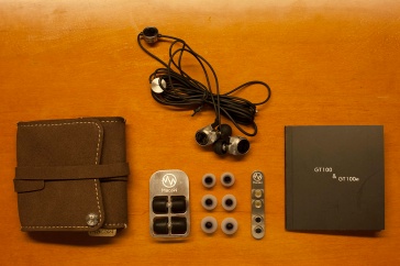 All the accessories and earphones together.